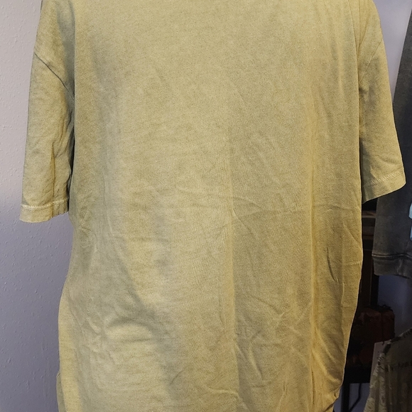 Billabong Graphic Tee in Olive Green - Picture 3 of 3